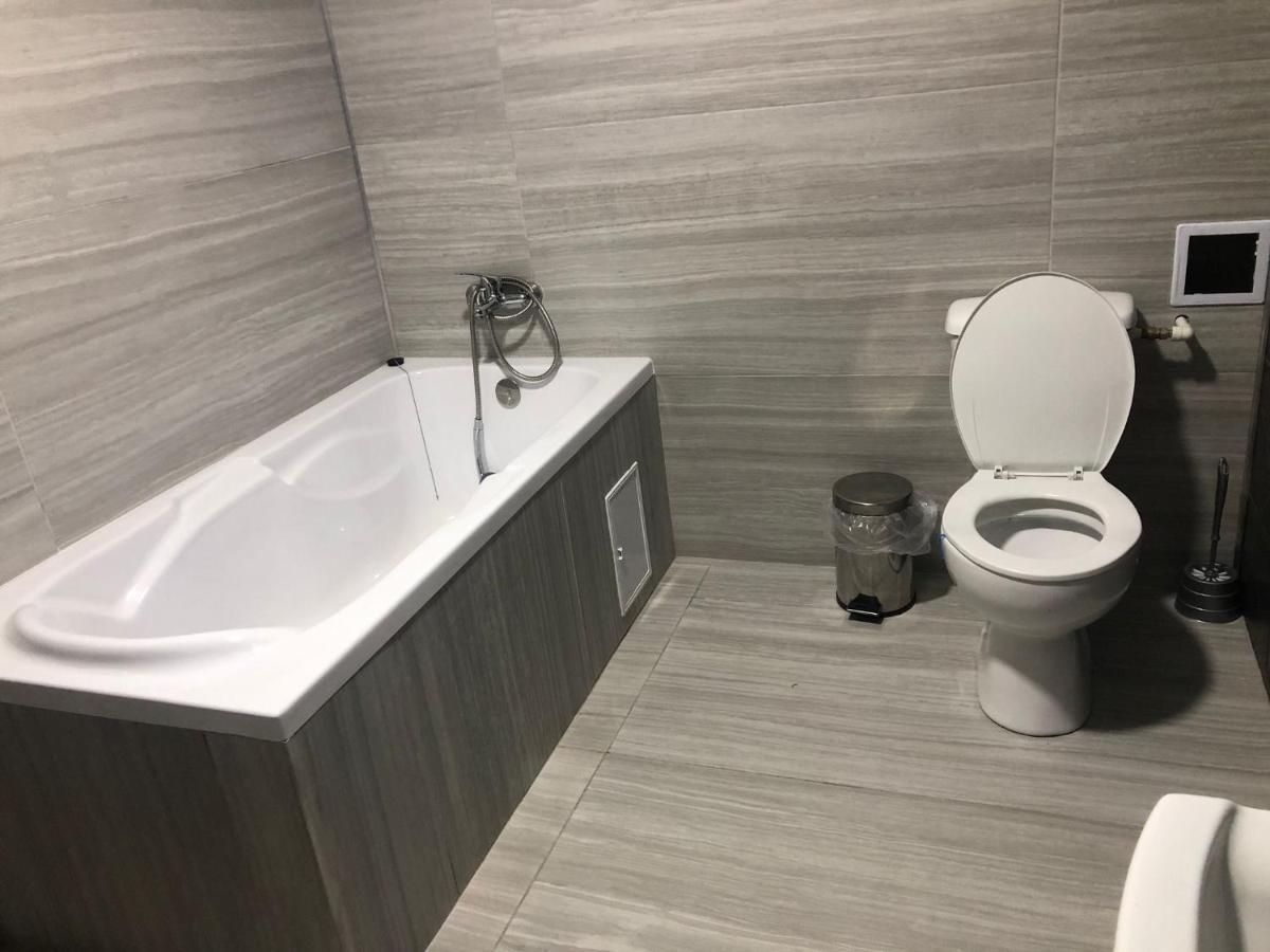 Hotel Aqua Palace Петрошань Екстер'єр фото